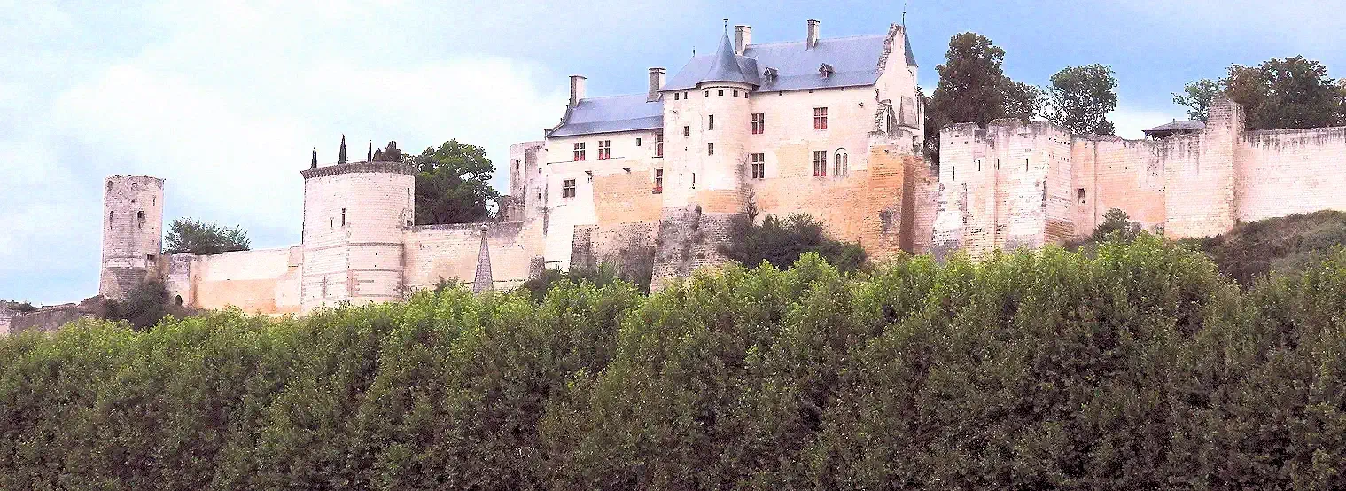 Visiting Château de Chinon
