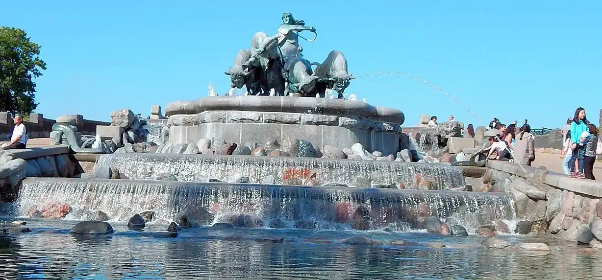 Copenhagen Denmark – A Whirlwind Tour of Tivoli, Castles & Coastal Charm