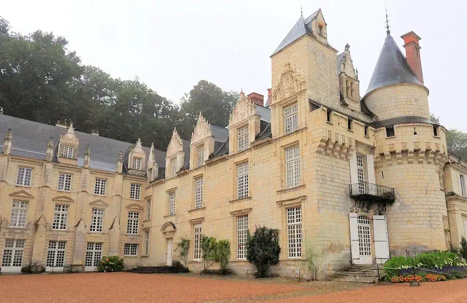 Usse Visiting Château d'Ussé