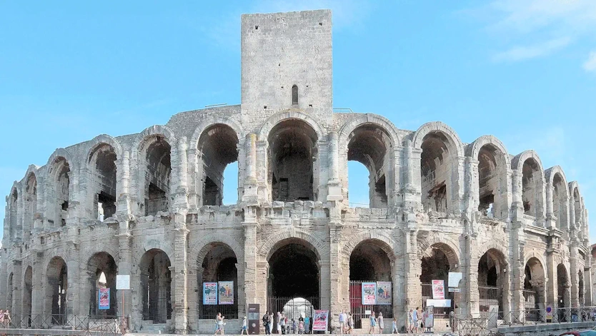 A description and images from a visit to Arles.