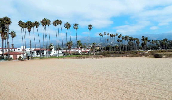 Beaches & Boardwalks - Discover the Santa Monica Pier Experience
