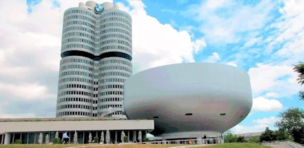Munich Marienplatz skyline