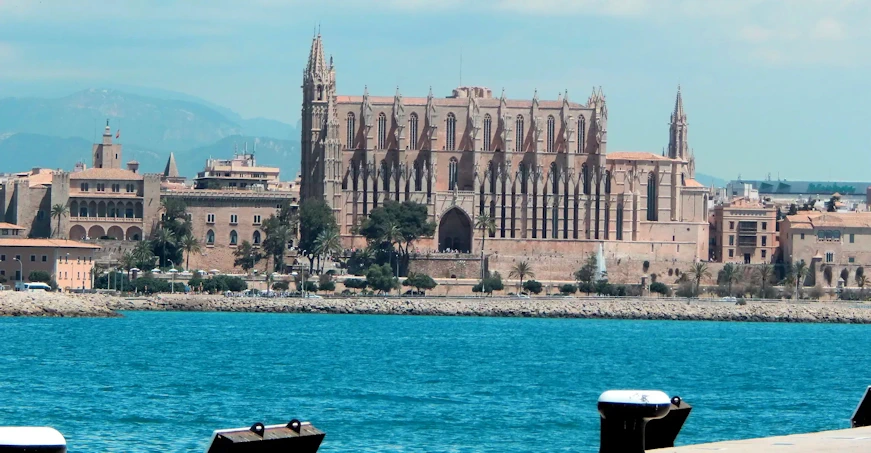 Rich History, Vibrant Culture, and Coastal Splendor in Murcia