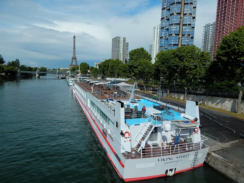 Viking Spirit at the Quai Grenelle