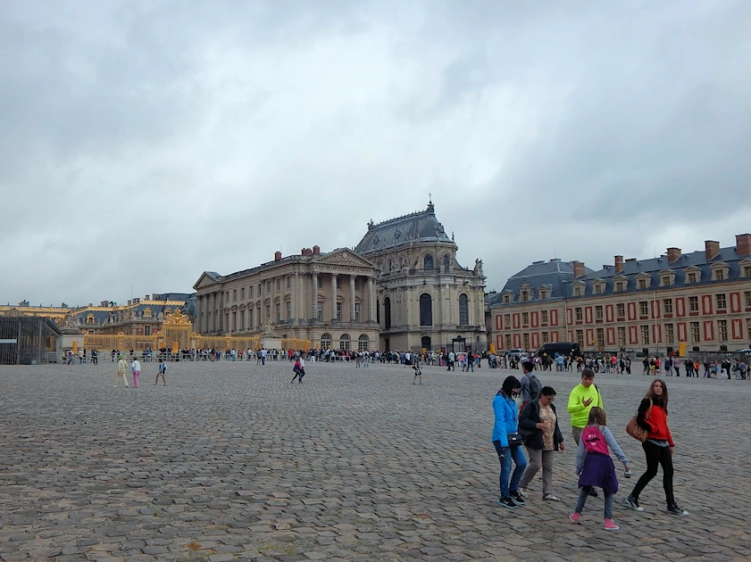 A description and images from our day trip to Versailles.