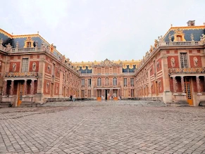 A description and images from our day trip to Versailles.