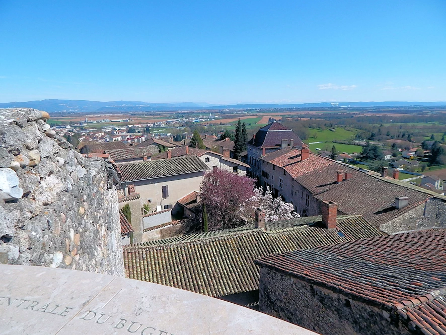 A description and images from our visit to Perouges France.