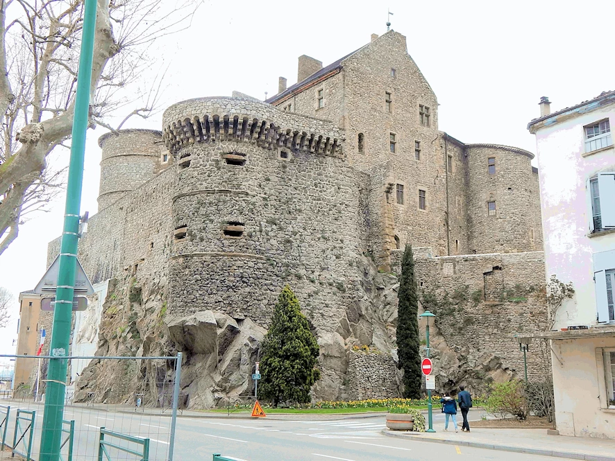 A Scenic Gem Along the Rhône River