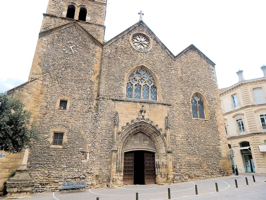 A Scenic Gem Along the Rhône River