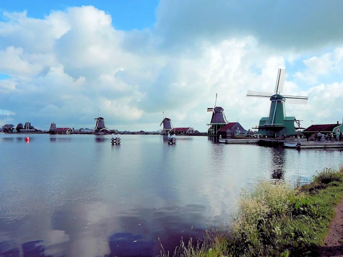 Canals, Museums & Windmills - Explore Amsterdam's Charm