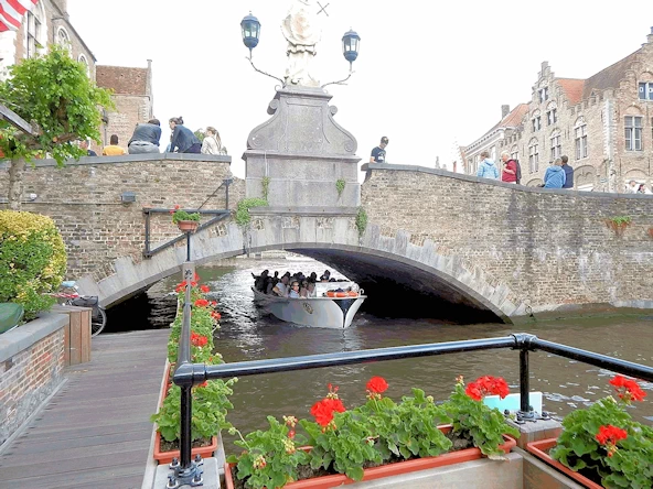 Exploring the Canals & History of Bruges, Belgium