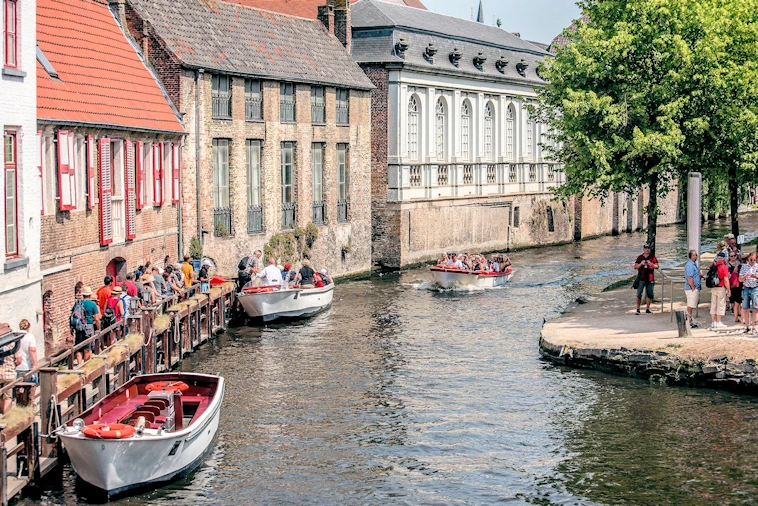 Exploring the Canals & History of Bruges, Belgium