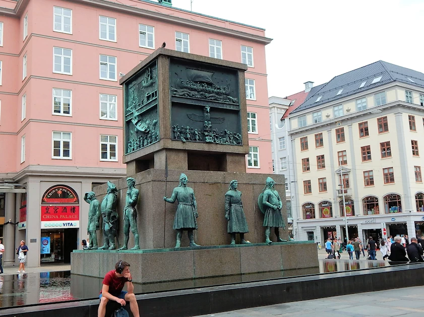 Strandgaten Sailor's Monument