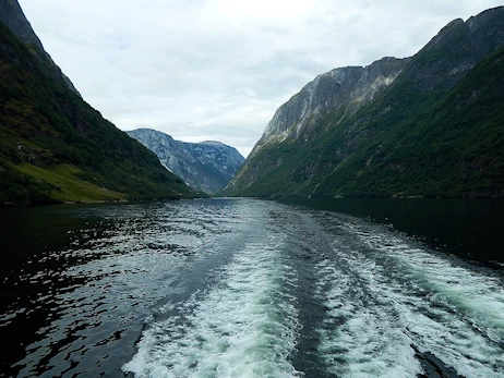 A description and images from our Trip on the Norway in a Nutshell Tour