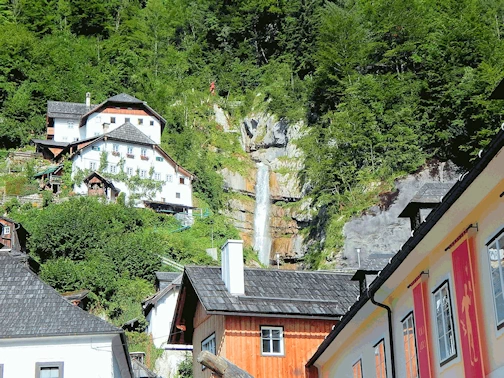 A description and images from our Trip to Lake Hallstatt.