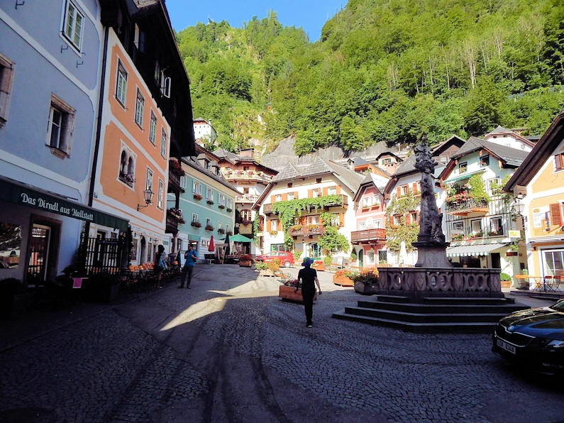 A description and images from our Trip to Lake Hallstatt.