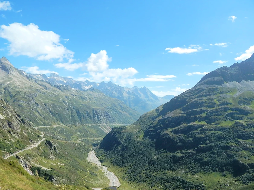 Hairpin Turns & Glaciers - Susten Pass Driving Guide & Tips