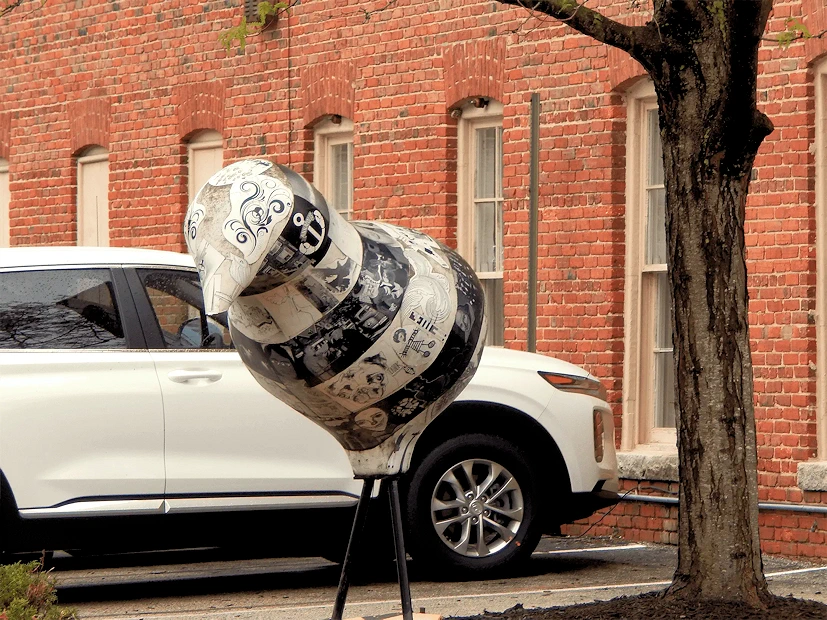 Annapolis Chicken Statues