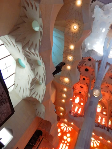 La Sagrada Interior