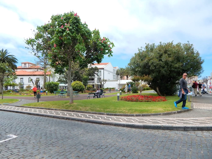 A description and images from a visit to Ponta Delgada.