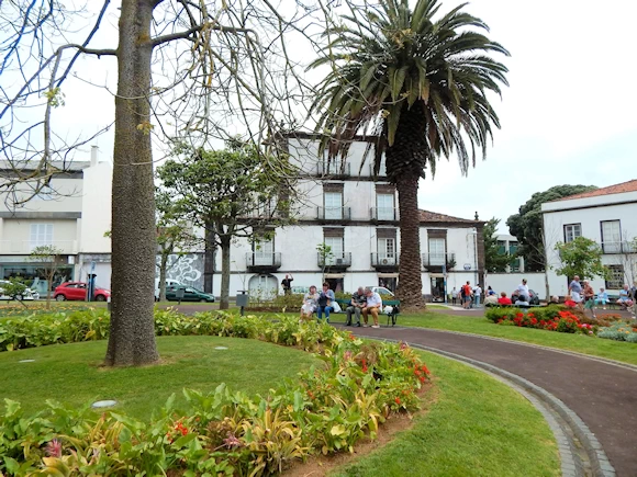 A description and images from a visit to Ponta Delgada.