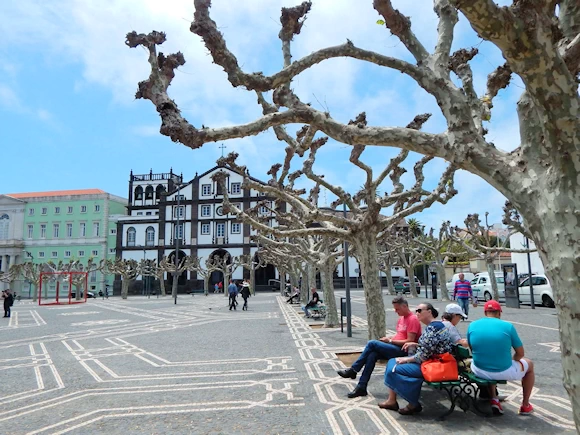 A description and images from a visit to Ponta Delgada.