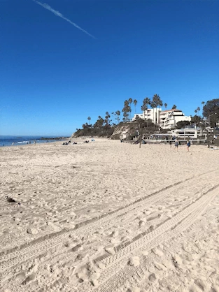 Casa Loma Beach Hotel