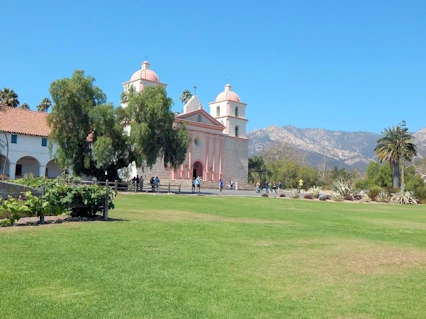 Santa Barbara: Mission Santa Barbara from Parking Lot