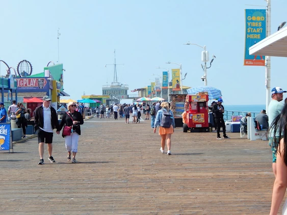 Santa Monica: Exploring the Pacific Park