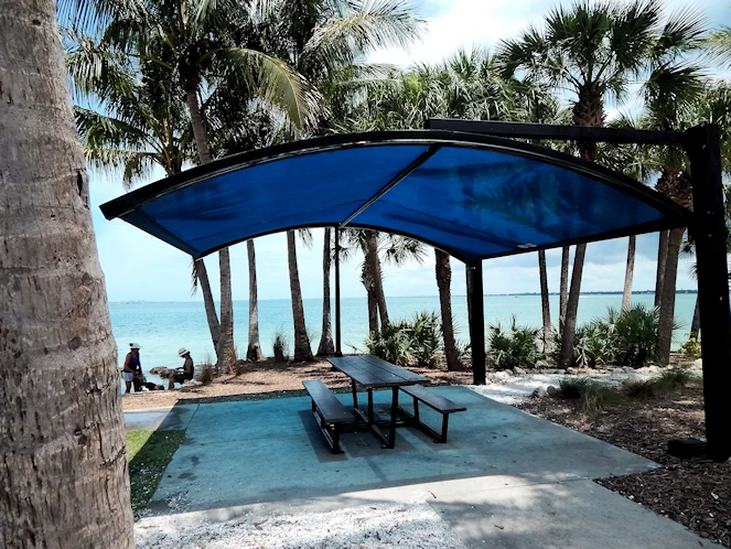 Relaxation Oasis - Explore Bird Key Park's Trails & Scenic Beauty