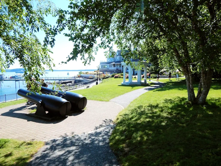 Agamont Park