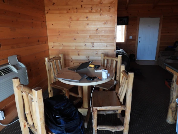 Bryce Canyon National Park: Log Cabin Kitchen Area