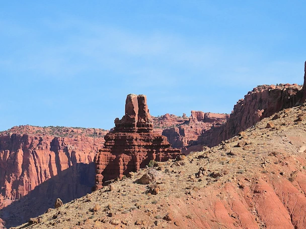 Capitol Reef National Park: Chimney Rock