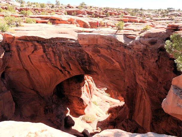 Gemini Bridges, Shafer Trail and Potash Road Loop - Adventure Through Canyonlands National Park