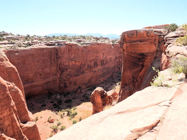 Gemini Bridges, Shafer Trail and Potash Road Loop - Adventure Through Canyonlands National Park