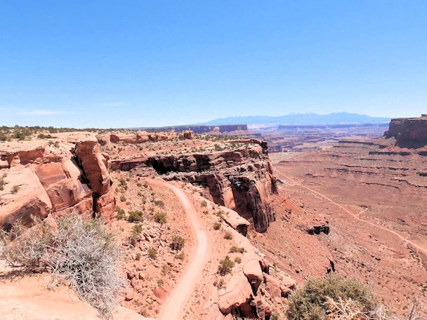 Gemini Bridges, Shafer Trail and Potash Road Loop - Adventure Through Canyonlands National Park