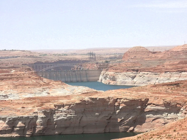 Lake Powell: Wahweap Marina South View