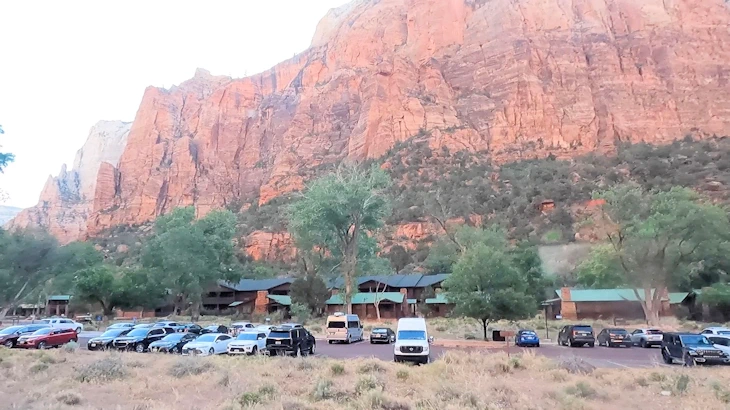 Zion National Park: Zion Lodge Parking Lot