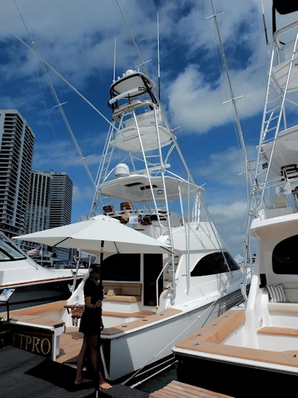 A description and images from the 2022 Miami Boat Show