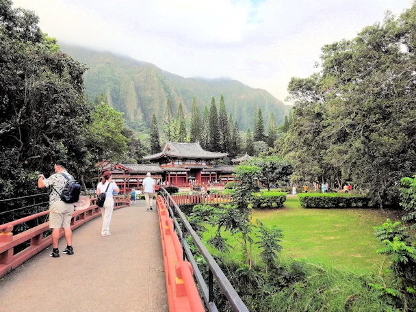 Byodo-in Entrance Bridge