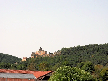 Geography, Châteaux, and Cuisine in the Dordogne River Valley