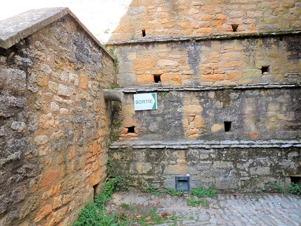 Geography, Châteaux, and Cuisine in the Dordogne River Valley