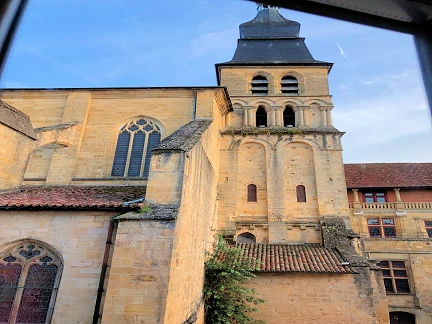 Exploring Sarlat-la-Canéda
