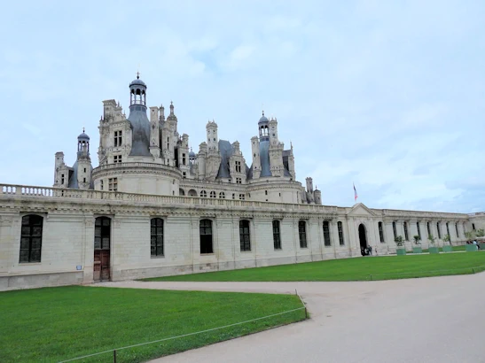 Discover the majestic beauty of Chateau Chambord, the largest Renaissance chateau in the Loire Valley of France. See photos of Chambord 
    and get the tips and information you need to make your visit a successful one.