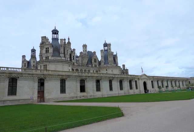 Discover the majestic beauty of Chateau Chambord, the largest Renaissance chateau in the Loire Valley of France. See photos of Chambord 
    and get the tips and information you need to make your visit a successful one.