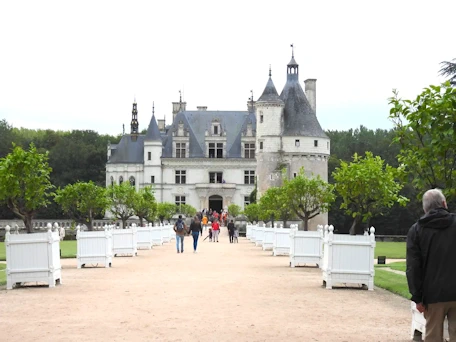 Discover Château de Chenonceau, the 'Ladies' castle uniquely built spanning the Cher River in the Loire Valley.  See photos of Chenonceau, watch our movie, and get the tips and logistical information you need to make your visit a successful one.