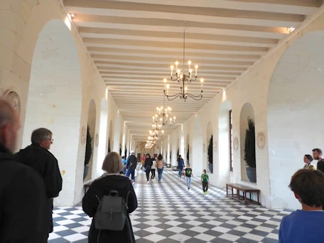 Exploring Chenonceau Interior
