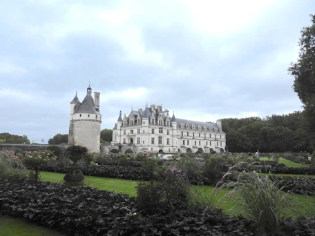 Exploring Chenonceau