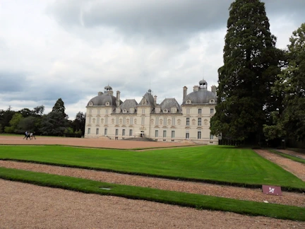 Exploring Château de Cheverny