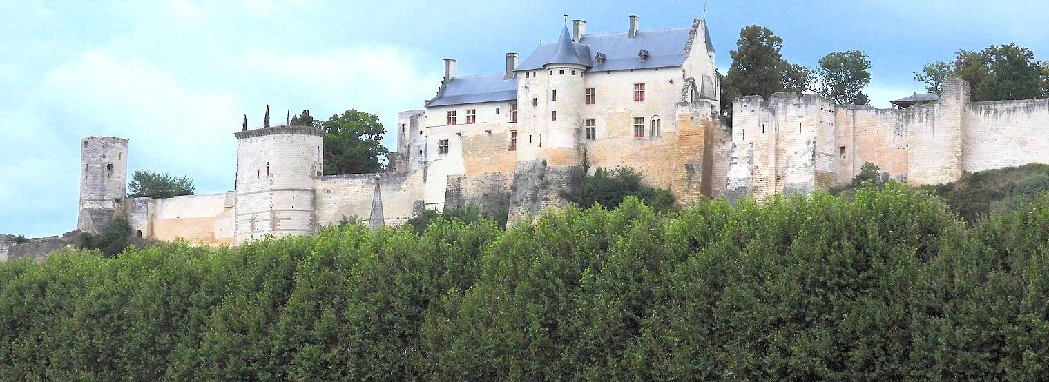Visiting Château de Chinon